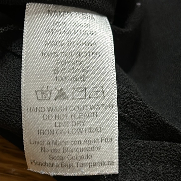 Naked Zebra black halter style fully line blouse. Black. Great condition. Large - Picture 5 of 7